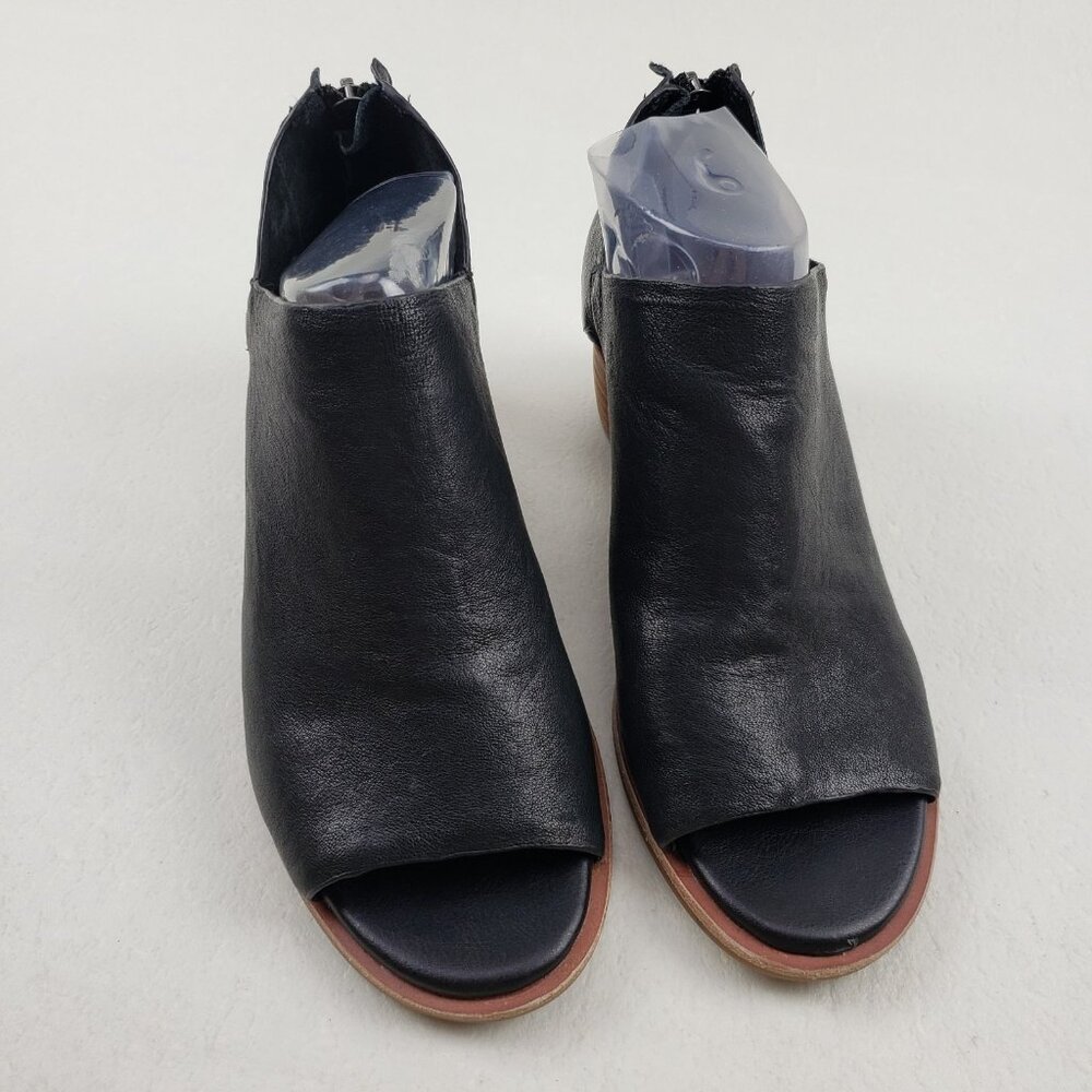 Sofft Carleigh Peep Toe Heel Womens 7.5 Black Leather Block Heel Zip Up Bootie - Picture 3 of 14